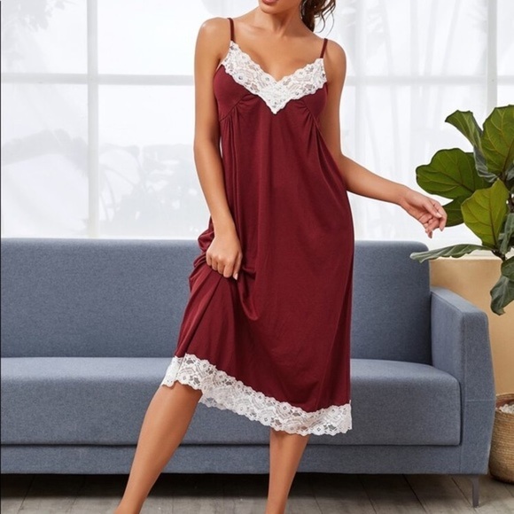 New Burgundy Red Lace Nightgown​ - Picture 3 of 6
